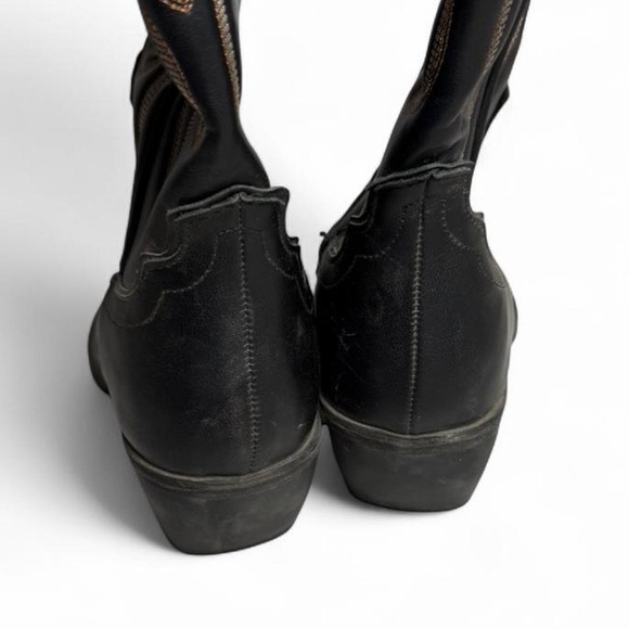 Unavailable - Picture 4 of 7